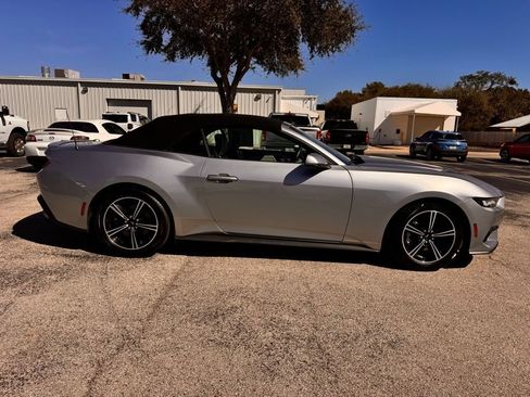 Used 2024 Ford Mustang Premium image 11