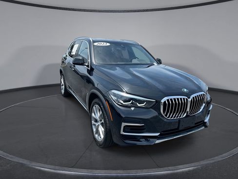 Used 2023 BMW X5 xDrive40i w/ Parking Assistance Package AWD/4WD image 12