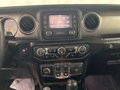 Used 2020 Jeep Wrangler Sport image 15