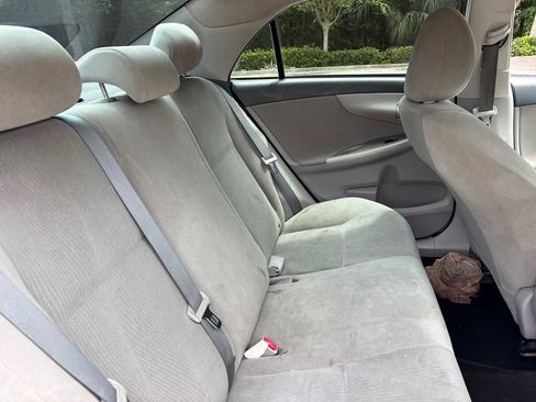 Used 2013 Toyota Corolla LE FWD image 28