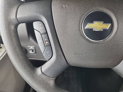 Used 2025 Chevrolet Express 2500 w/ Driver Convenience Package RWD image 27
