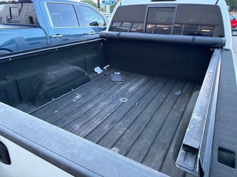 Used 2004 GMC Sierra 2500 SLT w/ Heavy-Duty Power Package AWD/4WD image 6