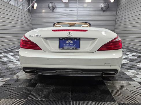 Used 2014 Mercedes-Benz SL 550 image 6