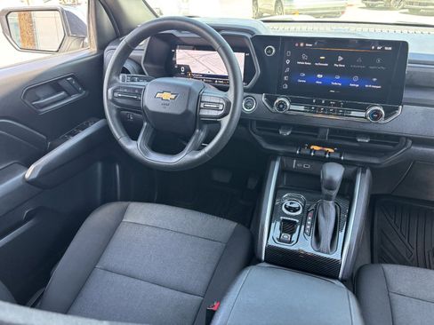 Used 2025 Chevrolet Colorado W/T AWD/4WD image 15