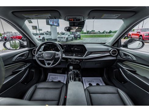 Used 2025 Chevrolet Trax ACTIV w/ Driver Confidence Package image 9