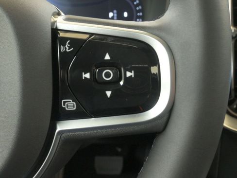 New 2026 Volvo XC90 B6 Plus w/ Protection Package Premier image 29