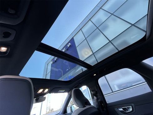 New 2026 Volvo XC60 B5 Core w/ Climate Package image 24