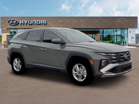 New 2026 Hyundai Tucson SE image 10