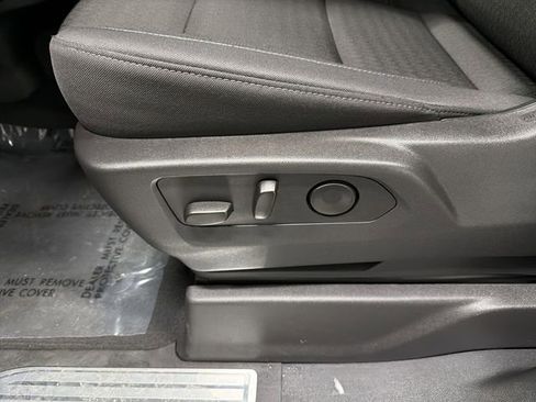 Certified 2025 Chevrolet Silverado 1500 LT image 20