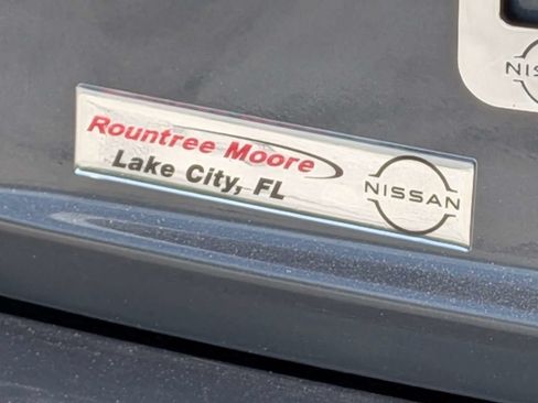 Used 2025 Nissan Altima 2.5 SV FWD image 12
