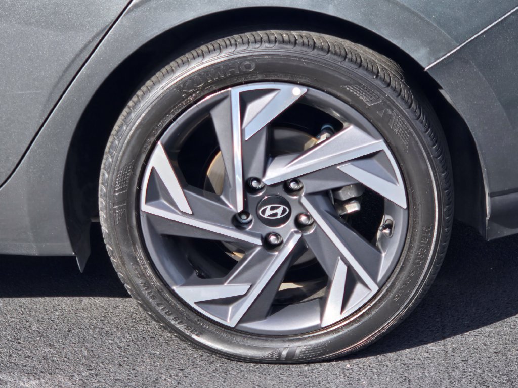 Certified 2025 Hyundai Elantra Sport FWD image 20