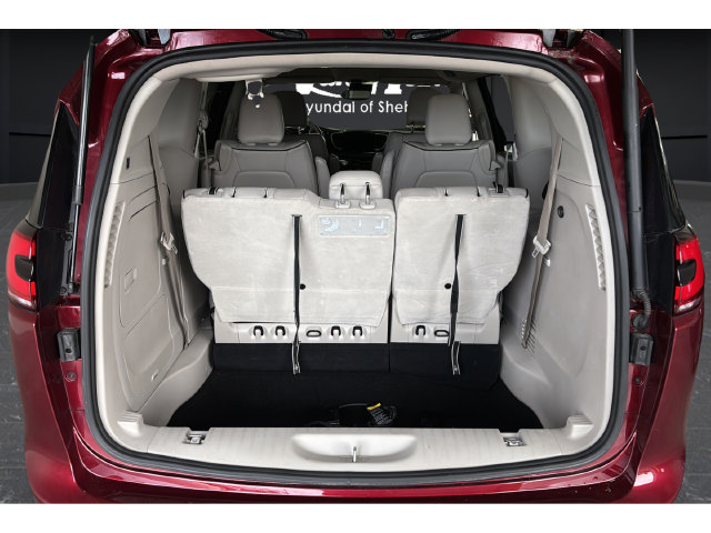 Used 2021 Chrysler Pacifica Limited FWD image 27