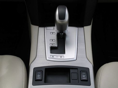 Used 2011 Subaru Outback 3.6R Limited image 38