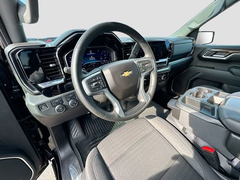 Used 2025 Chevrolet Silverado 1500 LT image 9