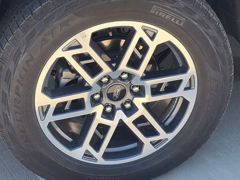 Used 2025 Ford Expedition Active image 11