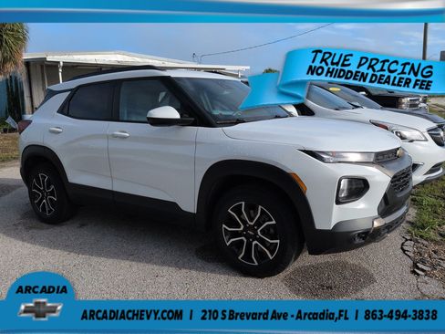 Used 2023 Chevrolet TrailBlazer ACTIV w/ Sun and Liftgate Package FWD image 1
