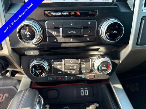 Used 2016 Ford F150 King Ranch w/ Equipment Group 601A Luxury AWD/4WD image 27