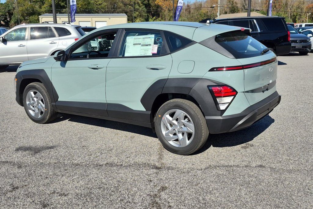 New 2027 Hyundai Kona SE FWD image 9