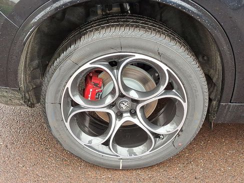 New 2025 Alfa Romeo Stelvio Sprint w/ Veloce Package image 5