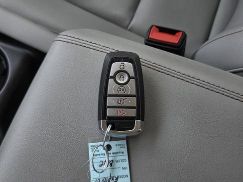 Used 2025 Ford Explorer Active w/ Active Comfort Package RWD image 34