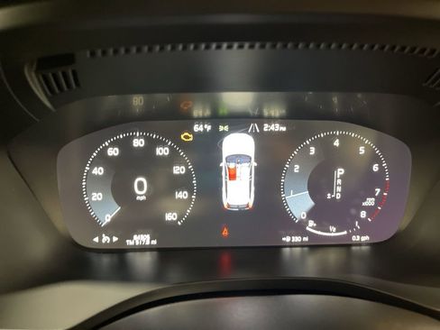 Used 2019 Volvo XC60 T6 Momentum w/ Multimedia Package image 21