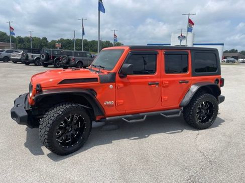 Used 2018 Jeep Wrangler Unlimited Sport S AWD/4WD image 7