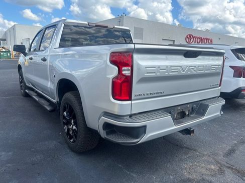 Used 2020 Chevrolet Silverado 1500 Custom w/ Custom Value Package RWD image 2