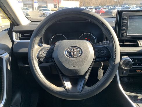 Used 2020 Toyota RAV4 LE w/ All Weather Liner Package image 18