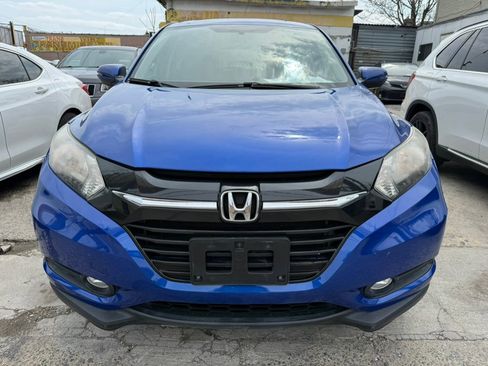 Used 2018 Honda HR-V EX image 2