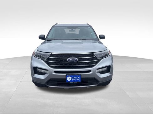 Used 2022 Ford Explorer XLT w/ Equipment Group 202A image 10
