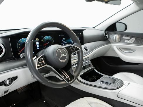 Used 2022 Mercedes-Benz E 350 E 350 image 4