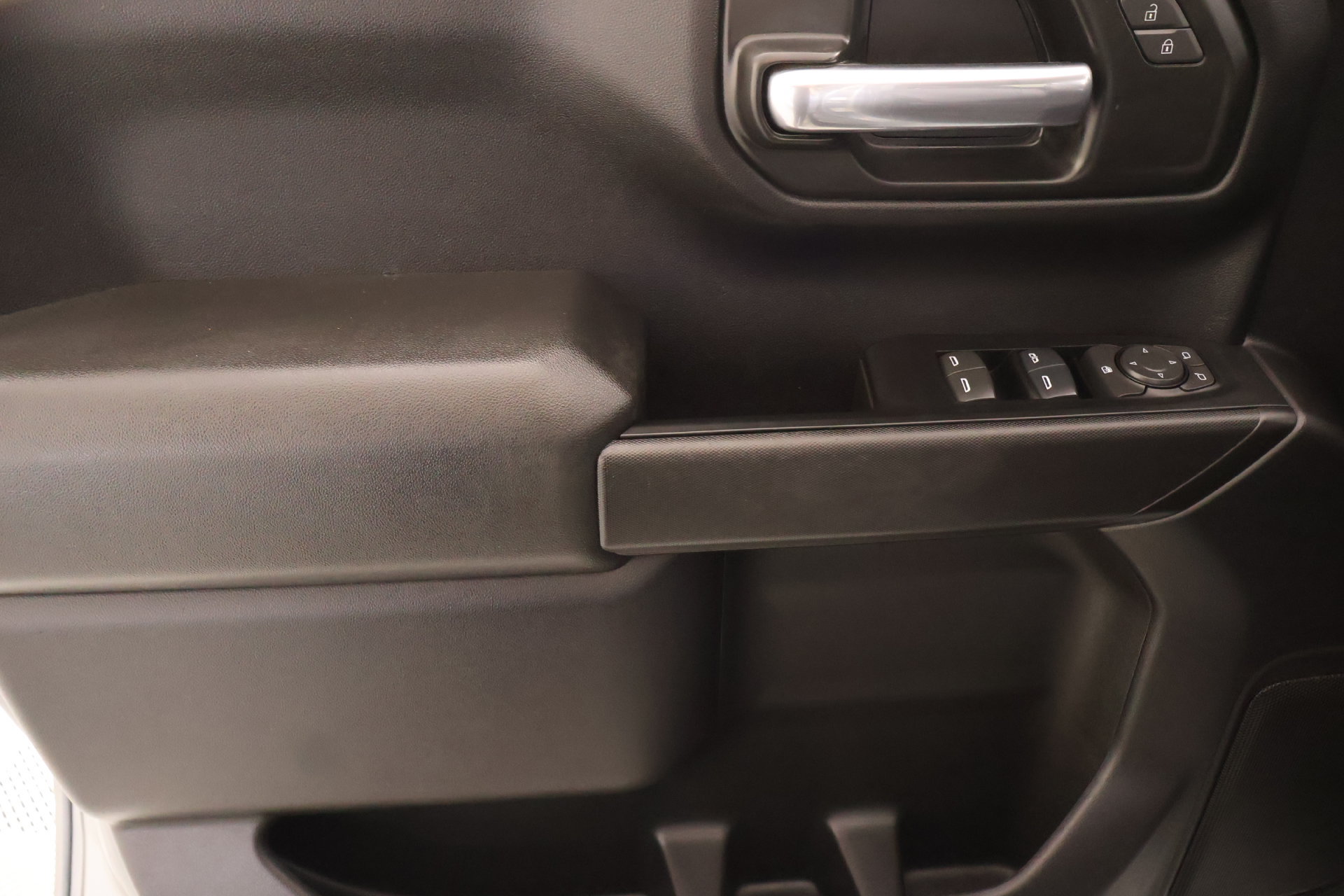 Used 2025 Chevrolet Silverado 1500 Custom AWD/4WD image 14