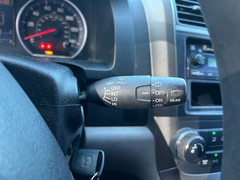 Used 2011 Honda CR-V LX image 17