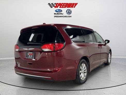 Used 2018 Chrysler Pacifica Touring Plus FWD image 6