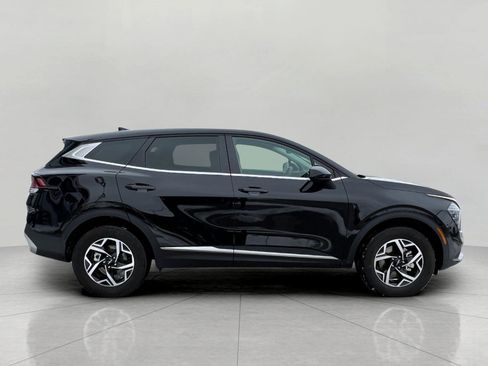 Used 2025 Kia Sportage LX image 7