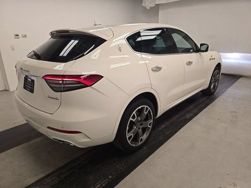 Used 2023 Maserati Levante GT AWD/4WD image 4
