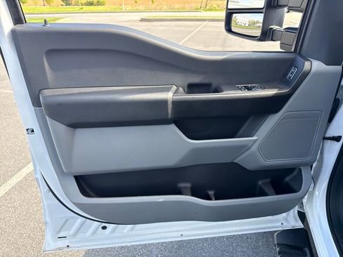 Used 2024 Ford F550 4x4 Regular Cab Super Duty image 25
