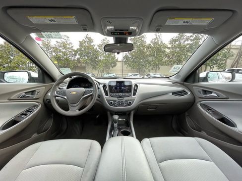Used 2022 Chevrolet Malibu LT image 28