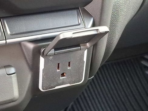 Used 2022 Chevrolet Silverado 1500 Custom image 27