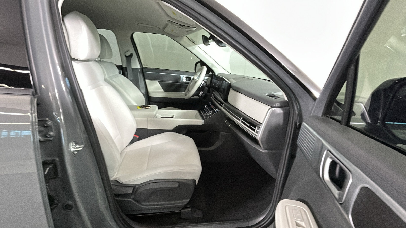 Used 2024 Hyundai Santa Fe SE FWD image 37