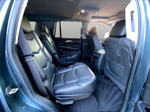 Used 2020 Cadillac Escalade Premium Luxury RWD image 20