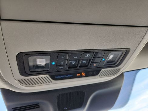 Used 2025 Ford Expedition Max Platinum AWD/4WD image 17