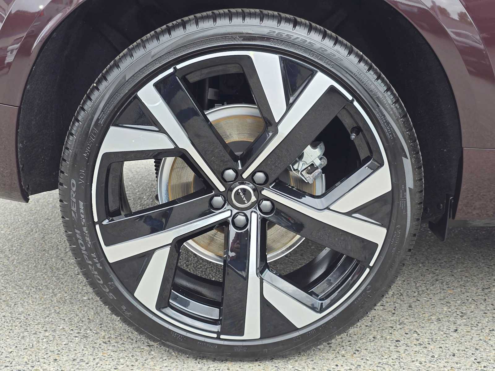 Certified 2026 Volvo XC60 T8 Ultra w/ Climate Package AWD/4WD image 10