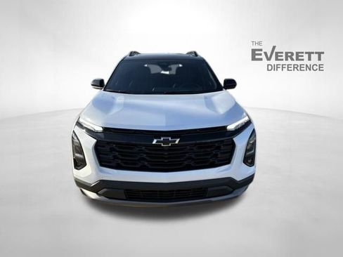 New 2026 Chevrolet Equinox LT image 2