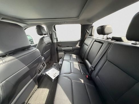 Certified 2025 Ford F350 Lariat w/ Black Appearance Package AWD/4WD image 8