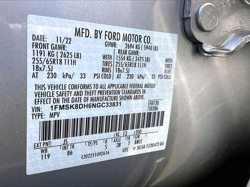 Certified 2022 Ford Explorer XLT w/ Class IV Trailer Tow Package AWD/4WD image 33