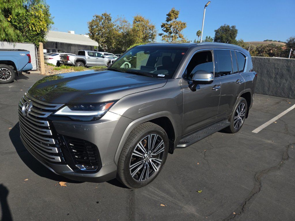 Used 2026 Lexus LX 600 4WD w/ Accessory Package (2T) image 1
