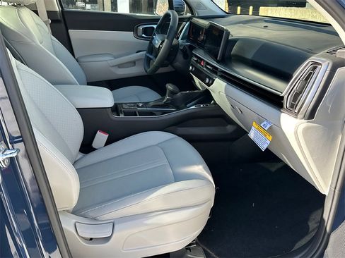 New 2026 Kia Sorento S image 12