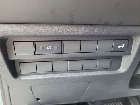 Used 2024 Mitsubishi Outlander SE image 24