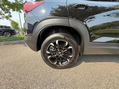 Used 2023 Chevrolet TrailBlazer LT w/ Convenience Package AWD/4WD image 32